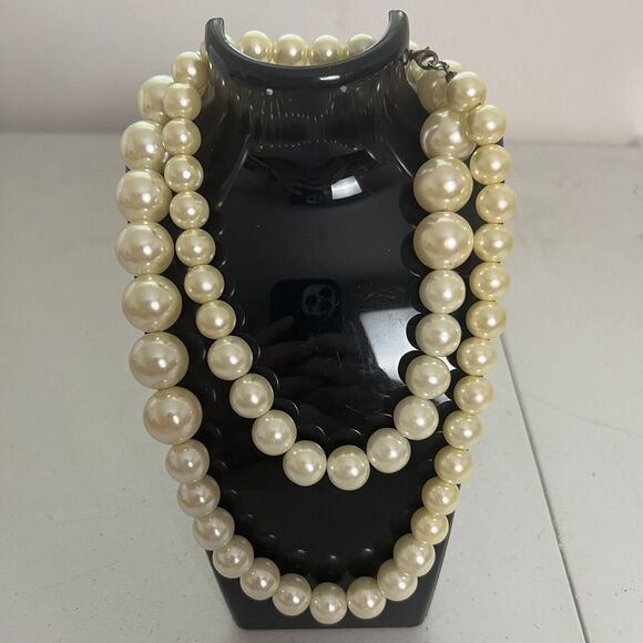 Costume Faux pearl necklace choker graduated pearls 16 Inch - Picture 1 of 5